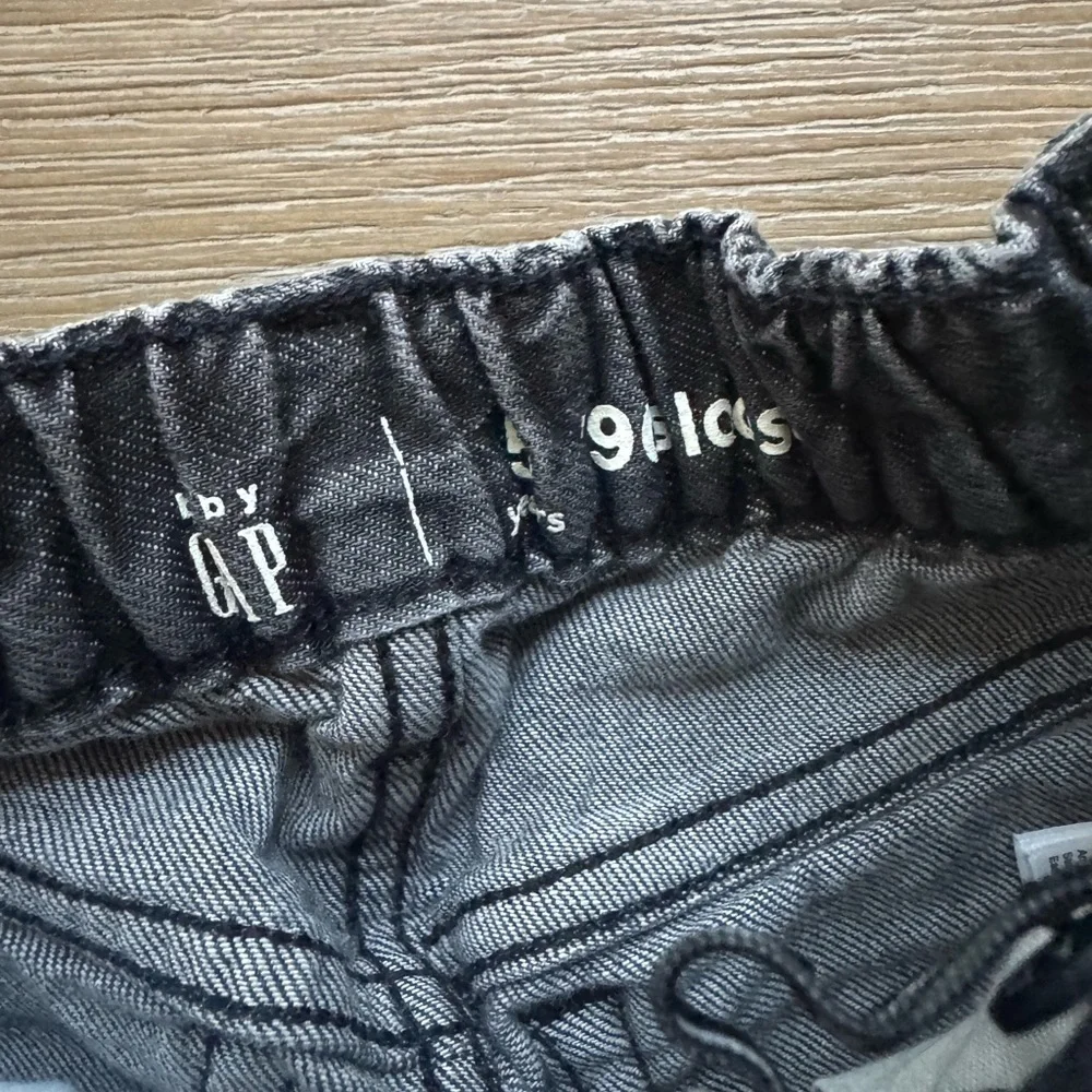 Baby Gap boys washed black 90s loose style wide leg denim jeans pants size 5
